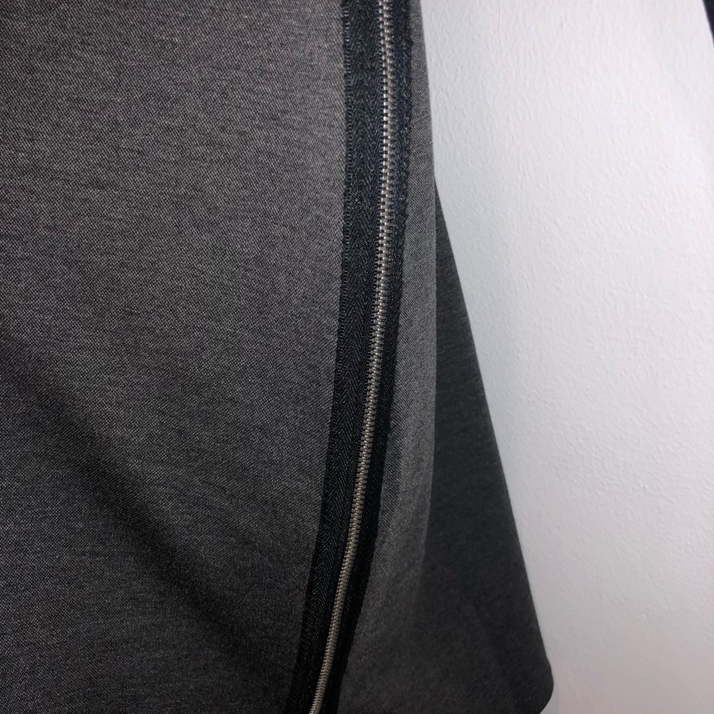 Dress - Picture 5 of 5